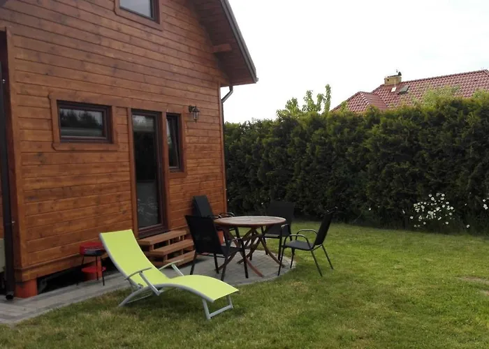 Деревянный коттедж Muszelka Letniskowe Nad Morzem Гонски