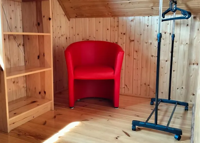 Деревянный коттедж Muszelka Letniskowe Nad Morzem Гонски